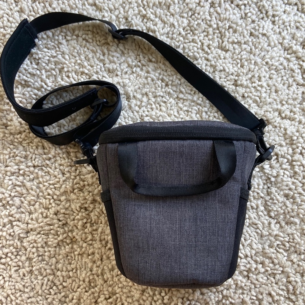 Tamrac camera bag for digital or film camera.